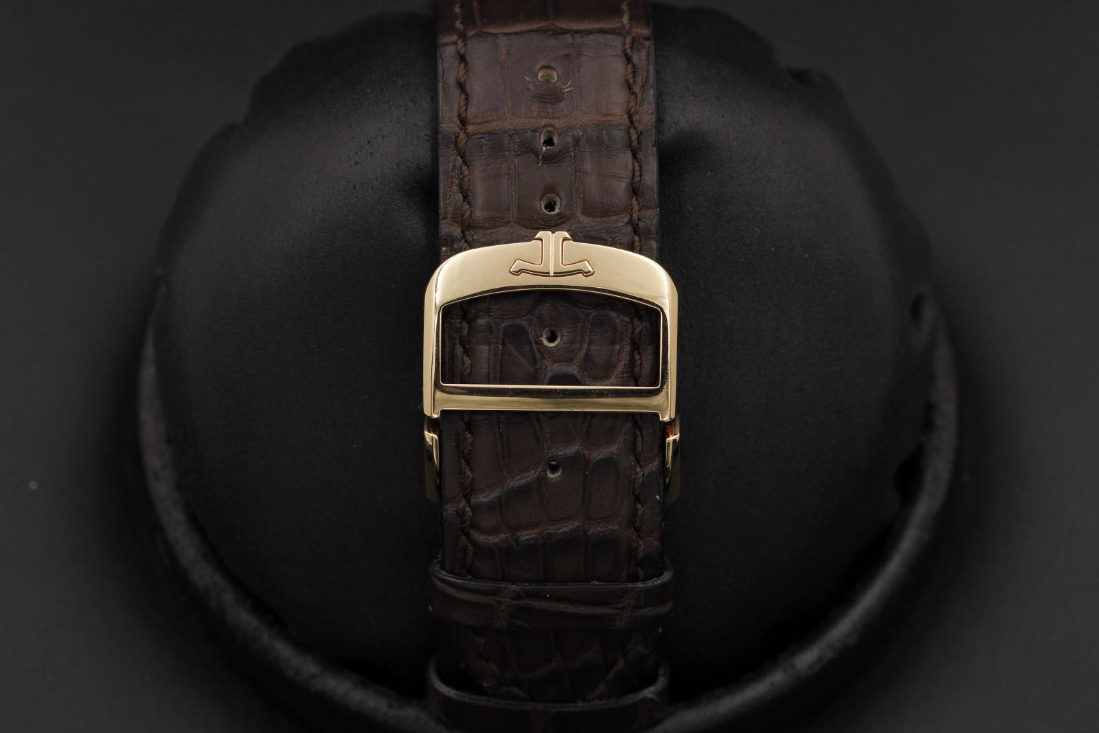 Watch Image 7