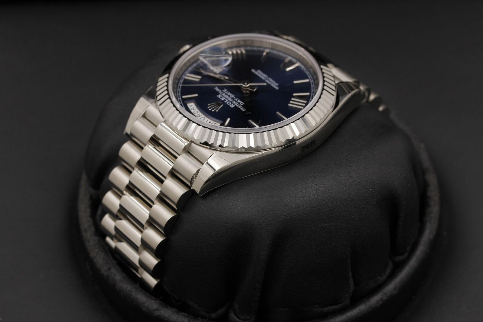 Watch Image 5