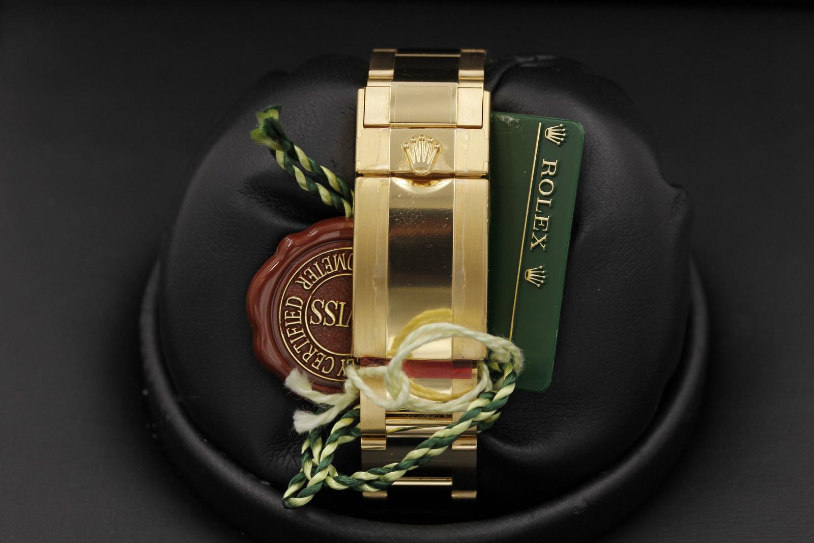 Watch Image 7