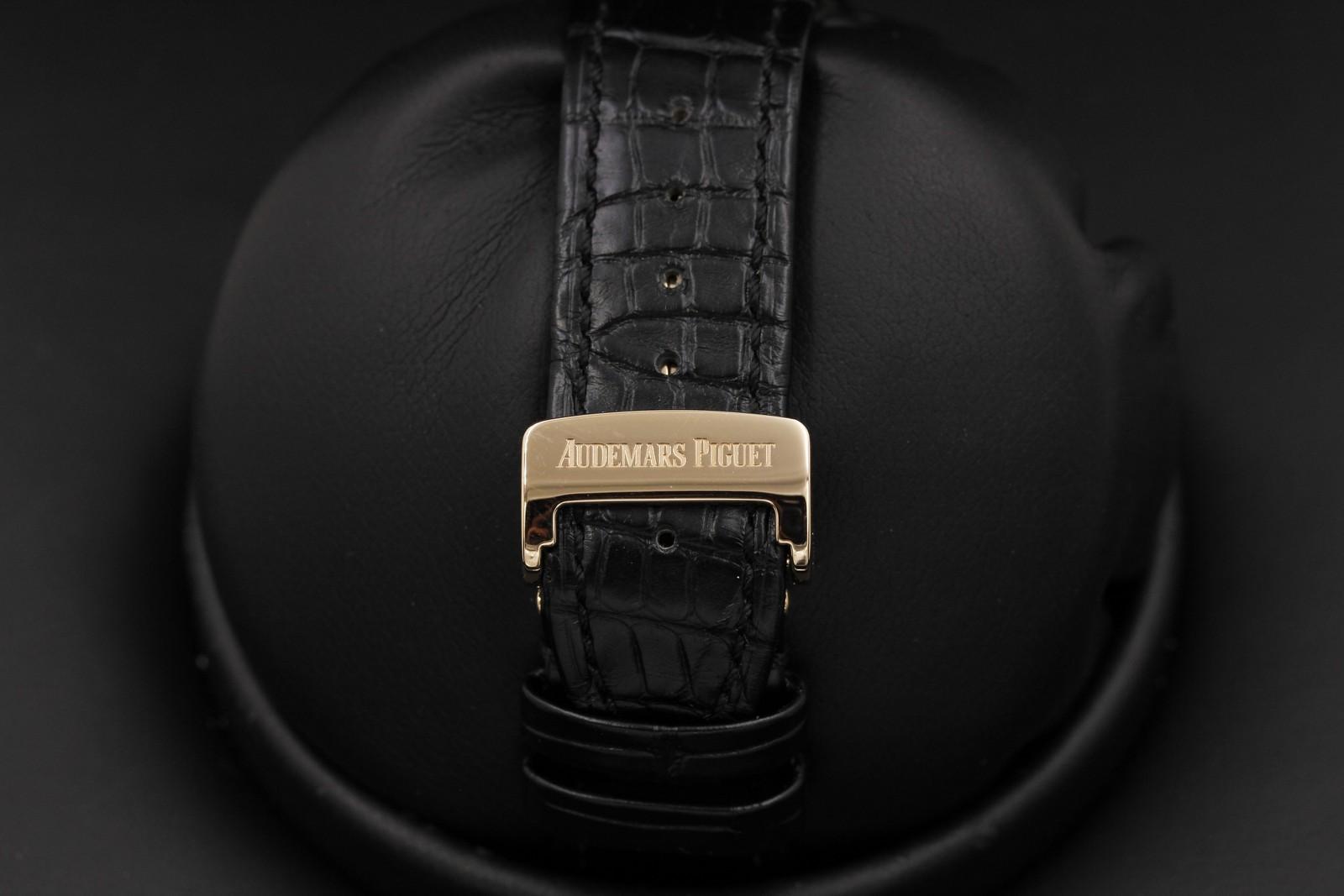 Watch Image 7