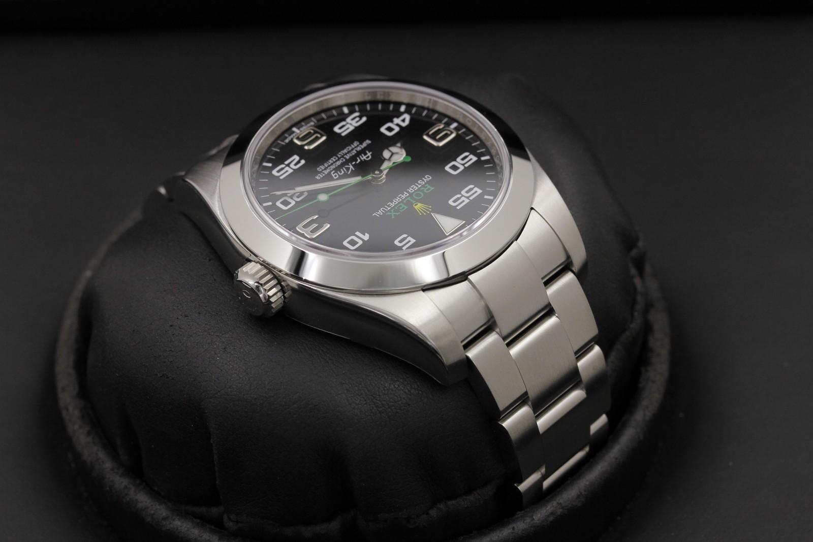 Watch Image 4