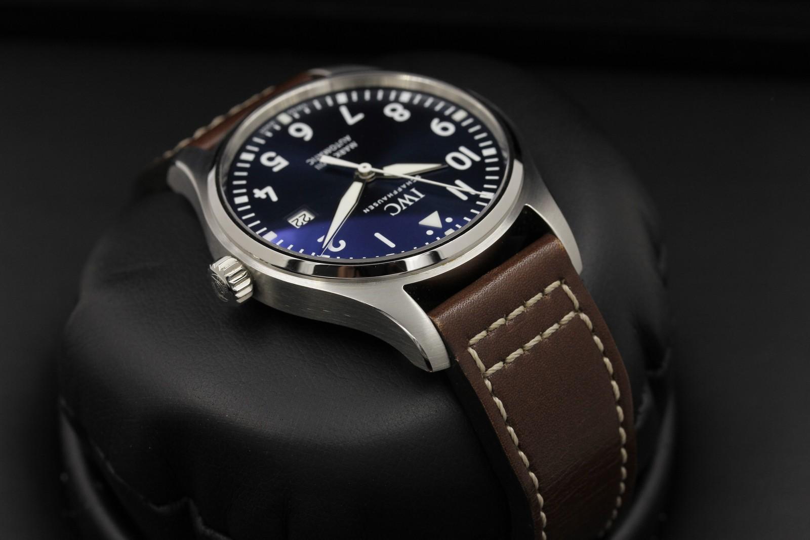 Watch Image 4