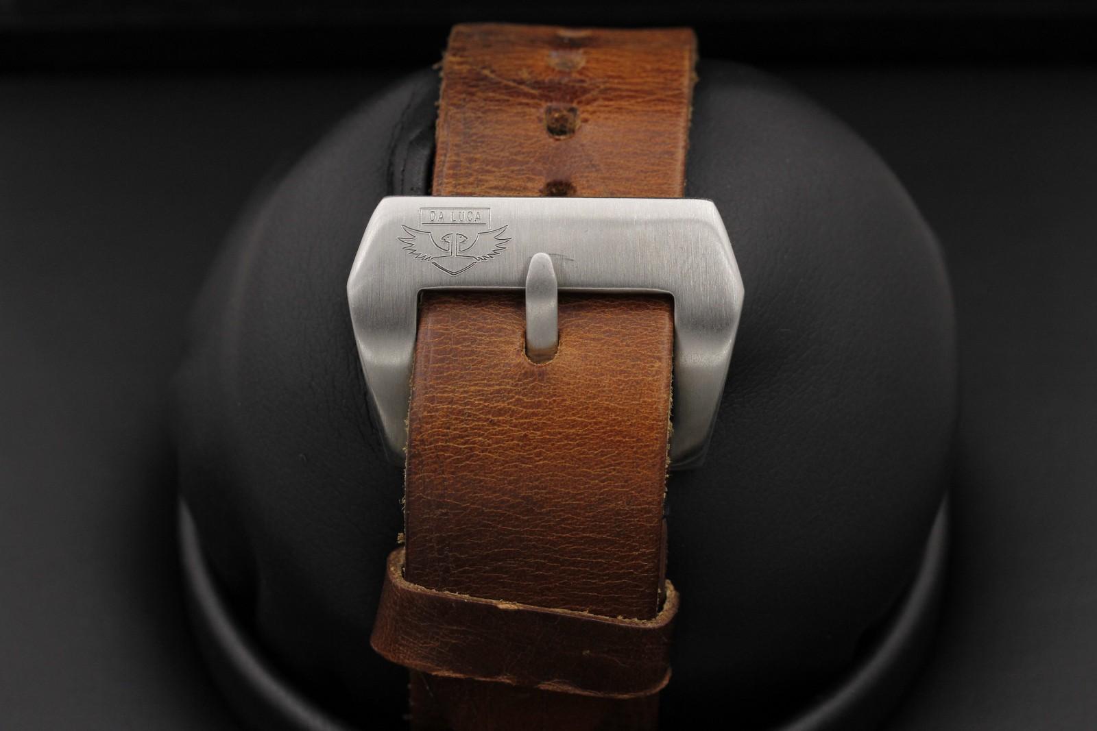 Watch Image 7