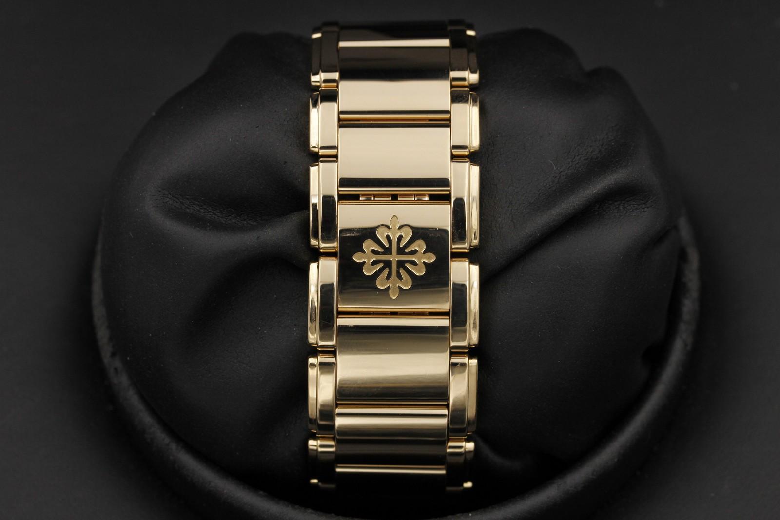 Watch Image 7