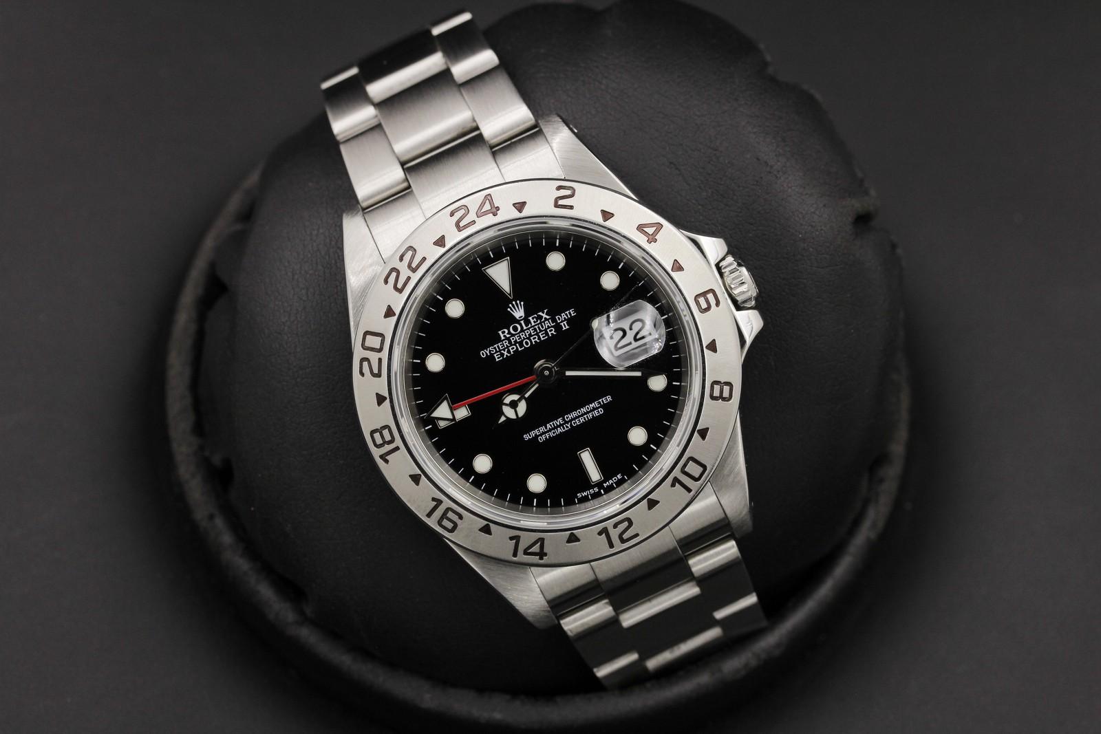 Watch Image 11