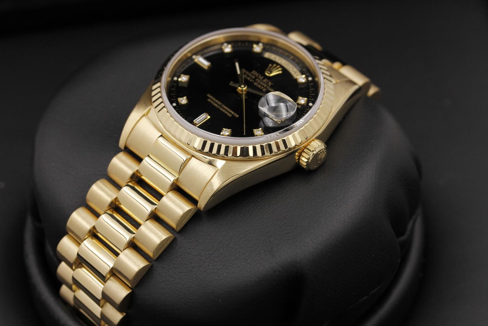 Watch Image 2