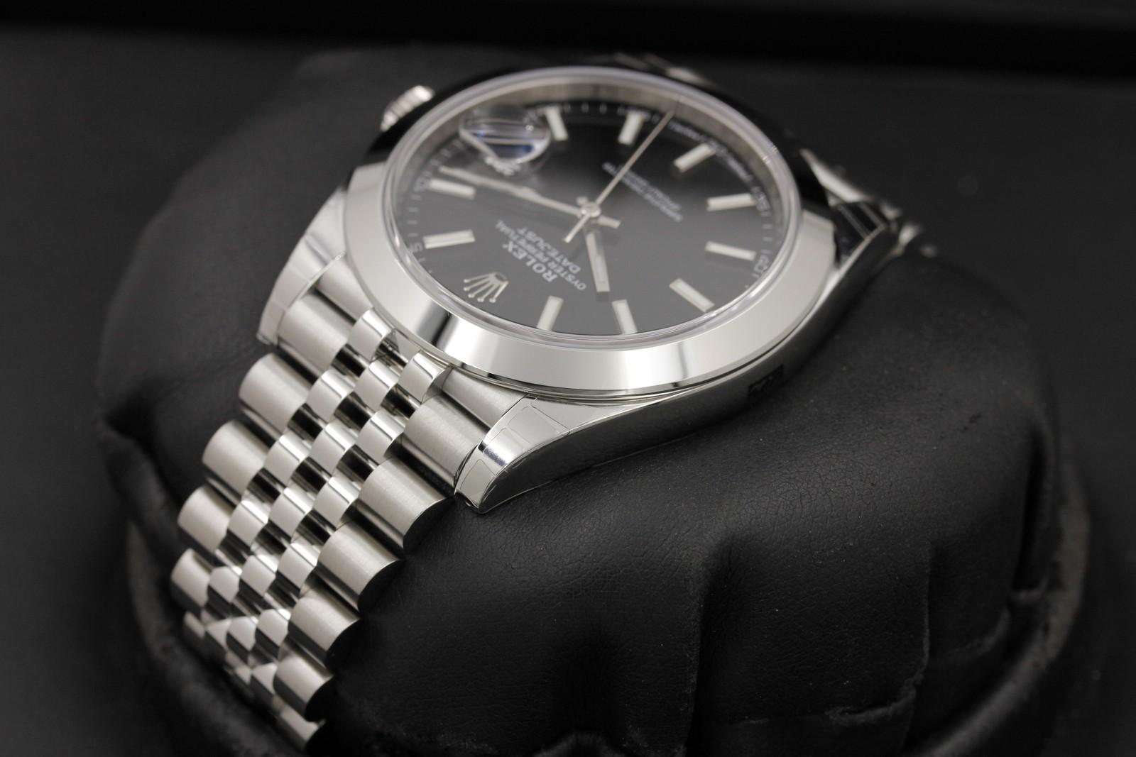 Watch Image 5