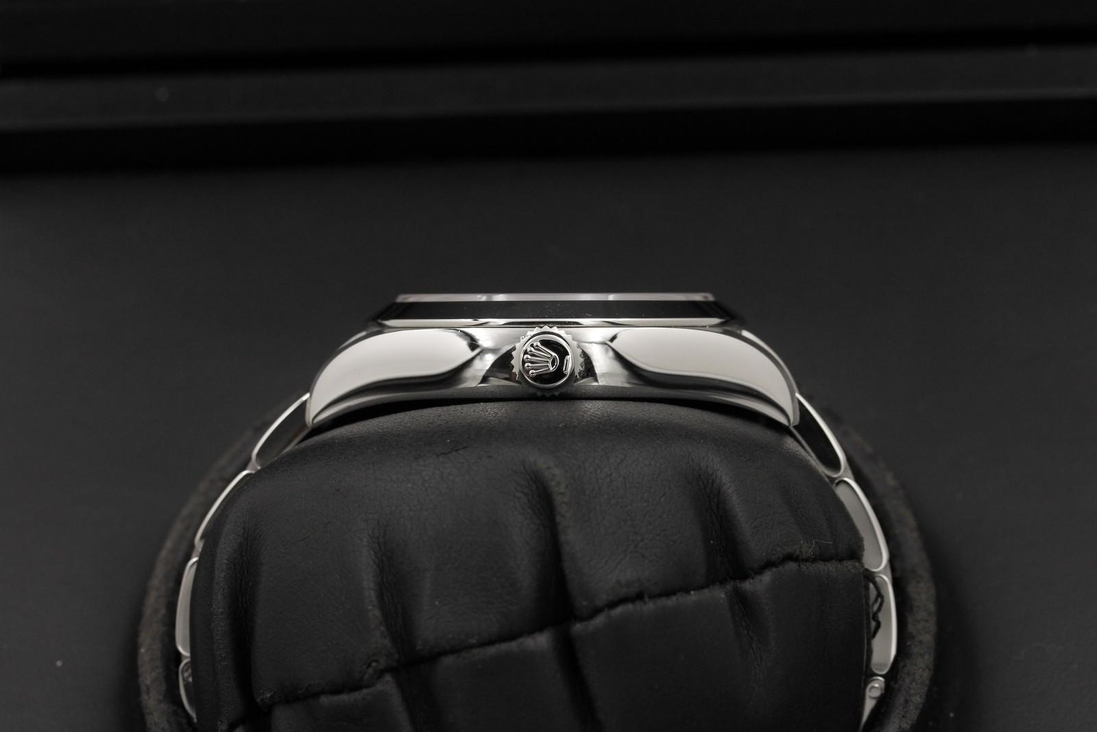 Watch Image 3