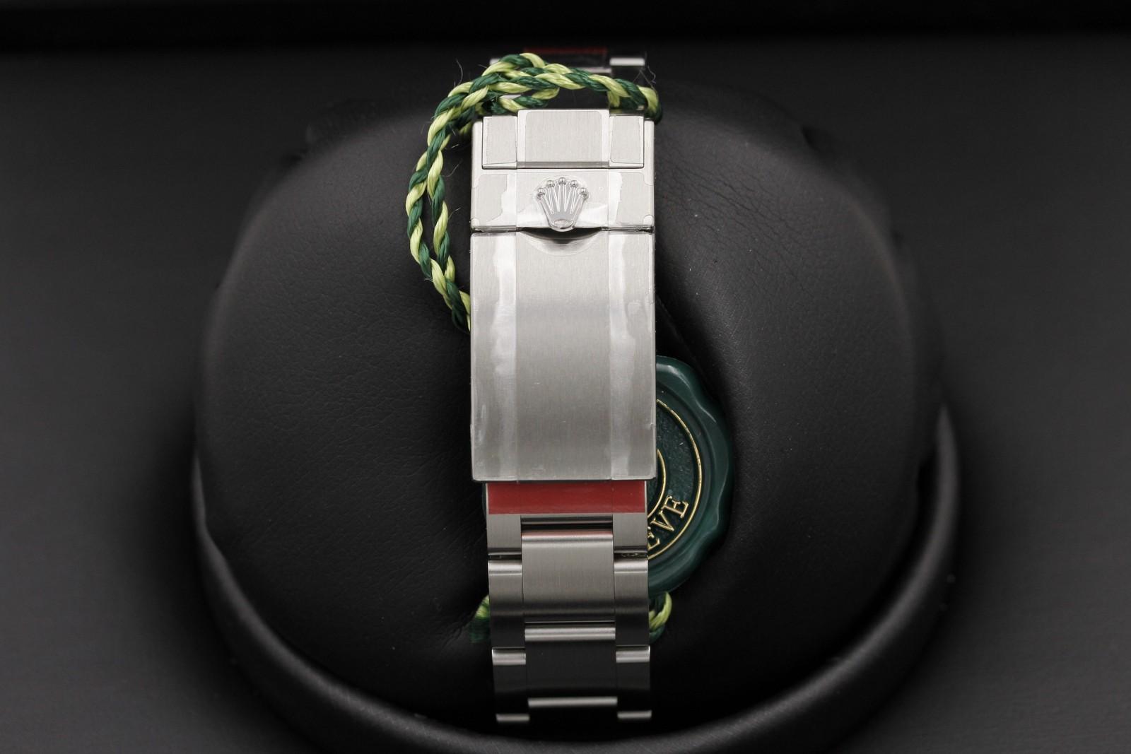 Watch Image 7
