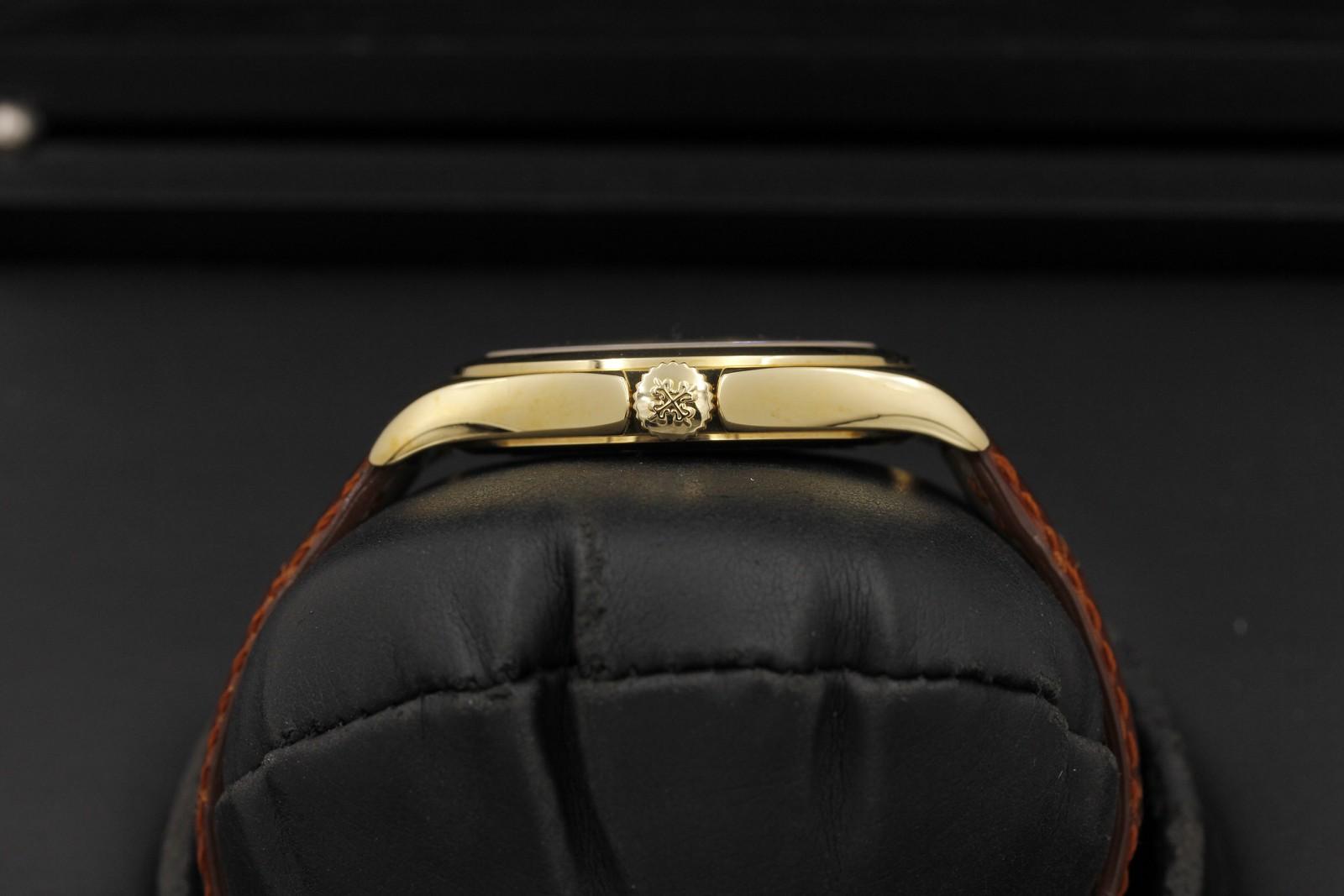 Watch Image 3