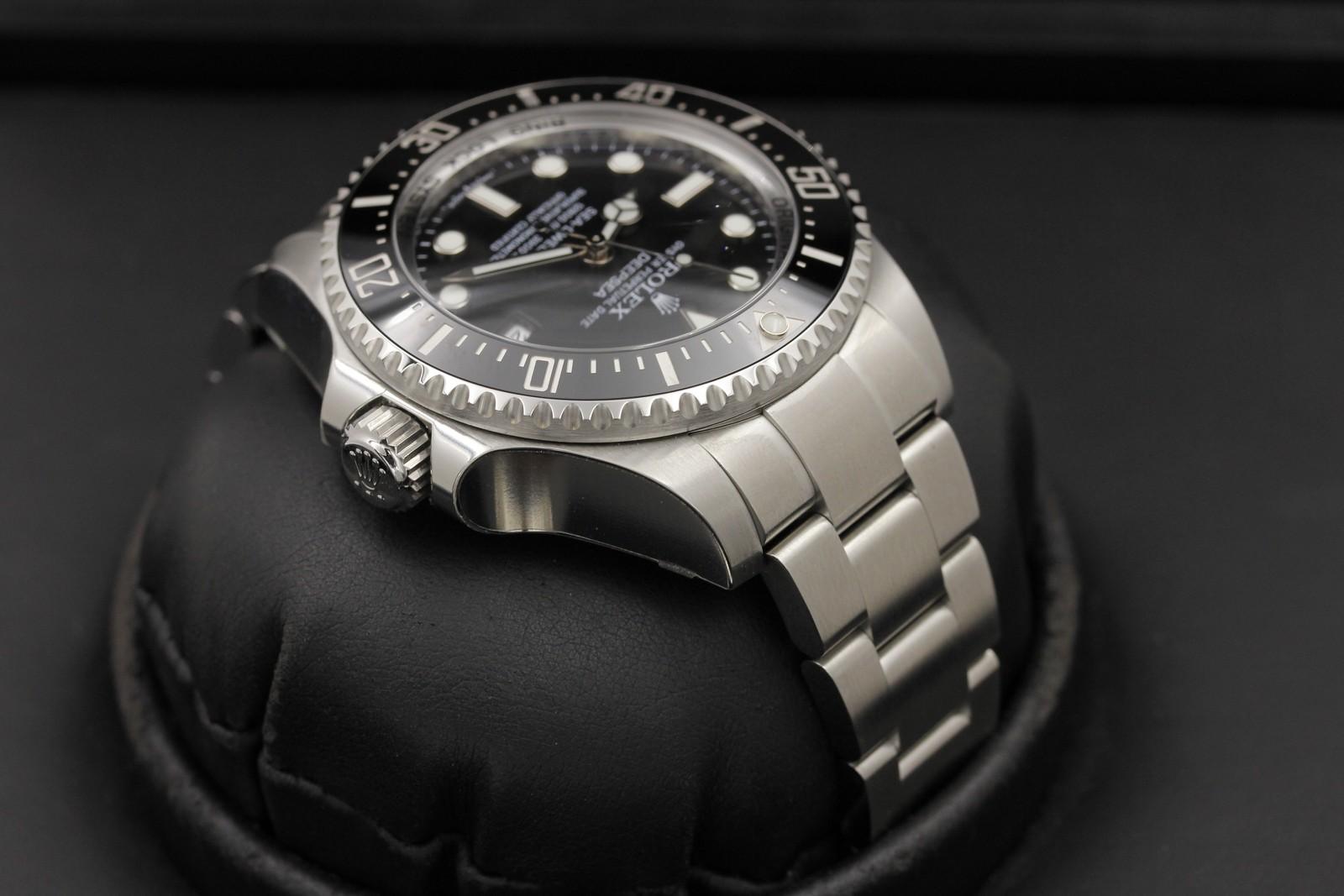 Watch Image 4