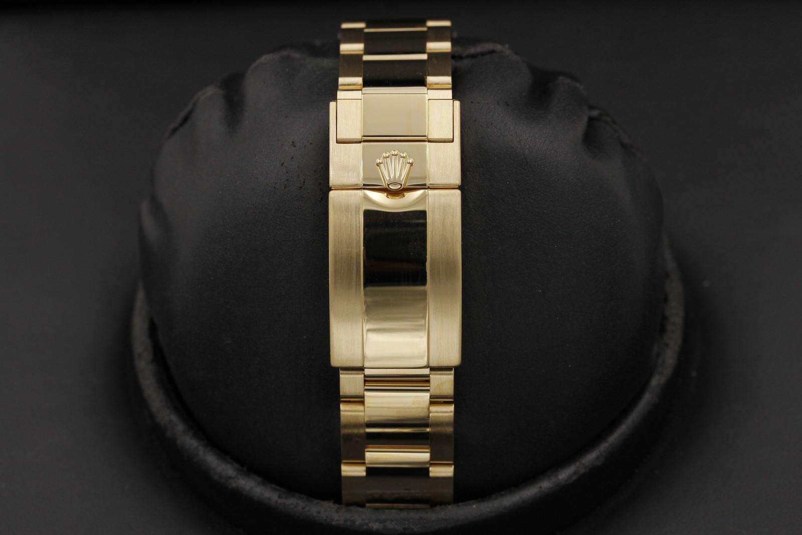 Watch Image 7