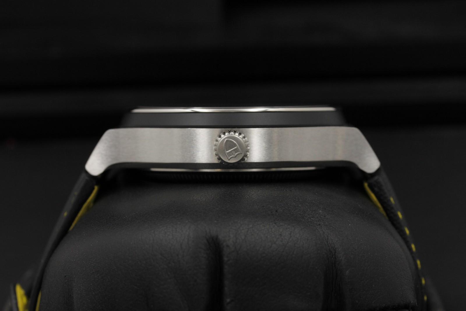Watch Image 3
