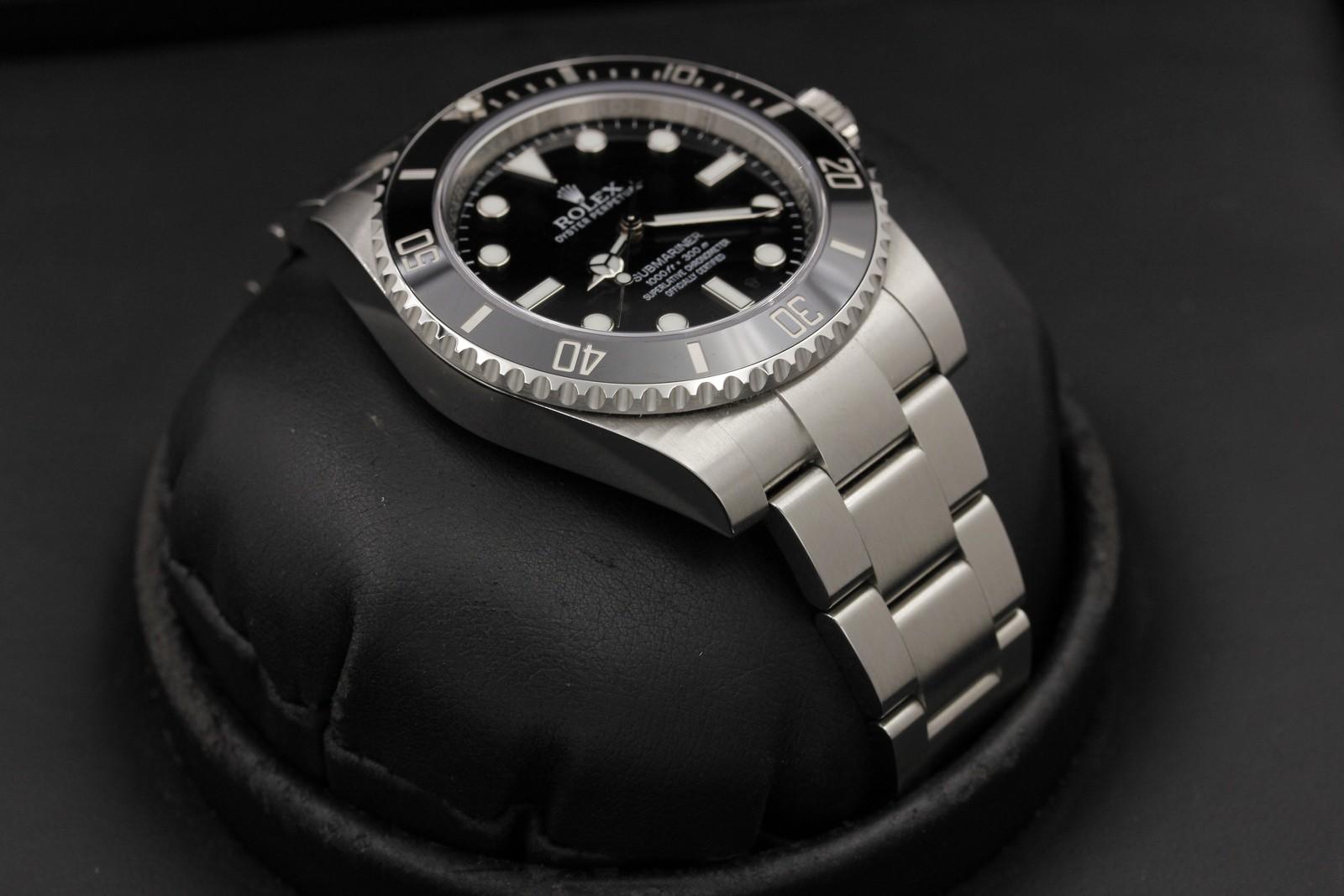 Watch Image 6