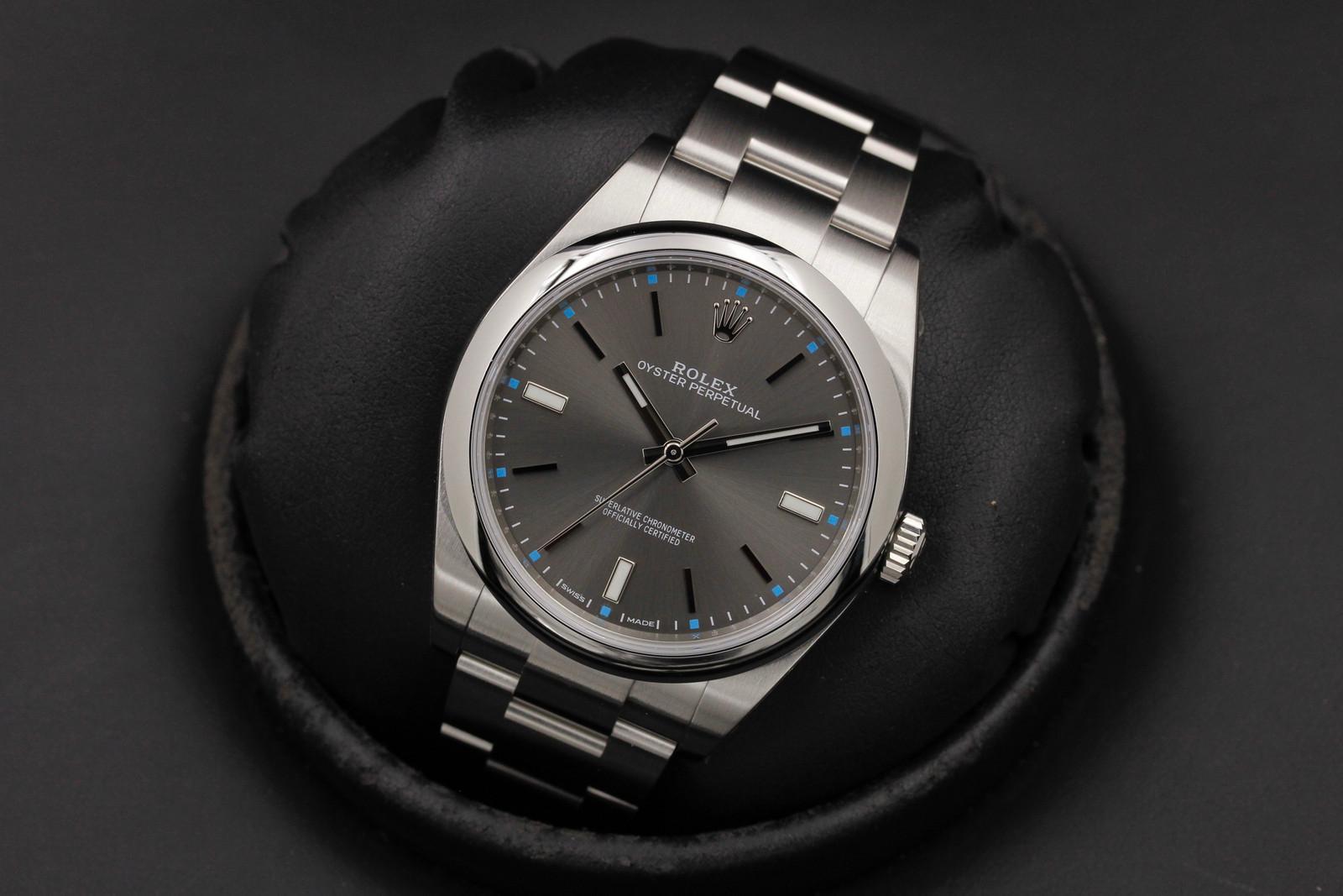 Watch Image 7