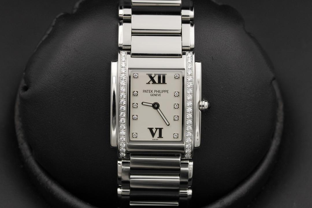 Patek Philippe Ladies Twenty 4 4910/10a-011