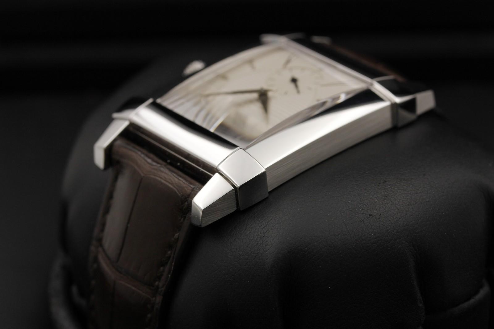 Watch Image 5