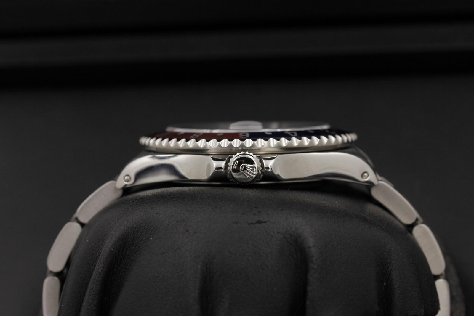 Watch Image 3