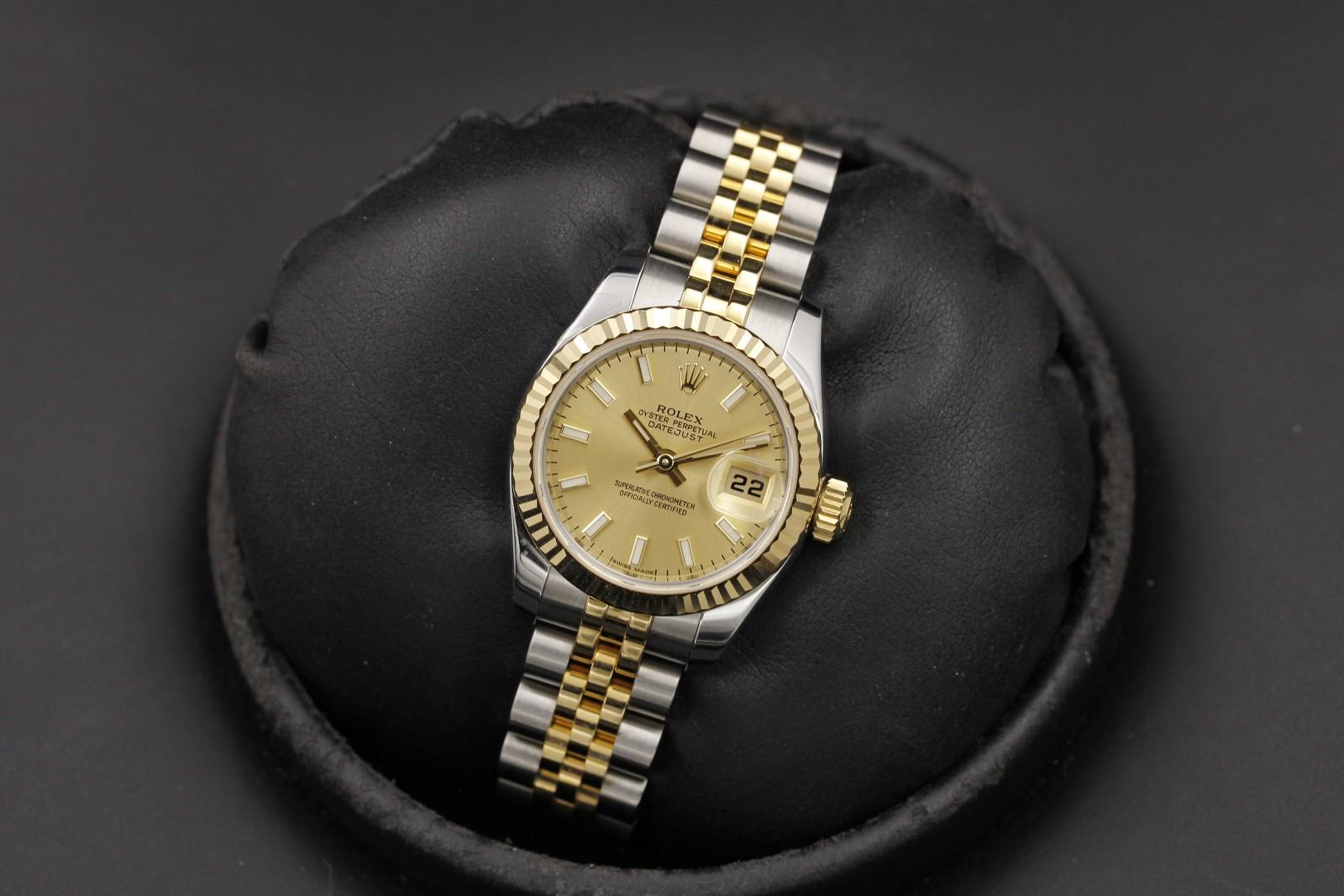 Watch Image 8