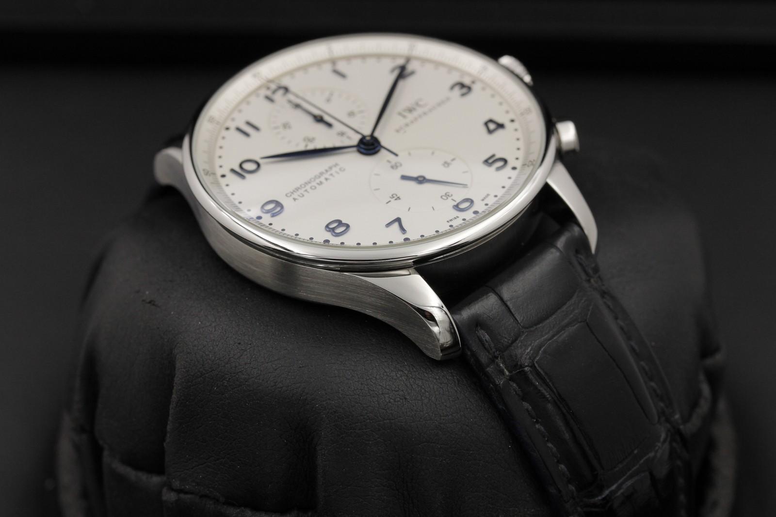 Watch Image 6