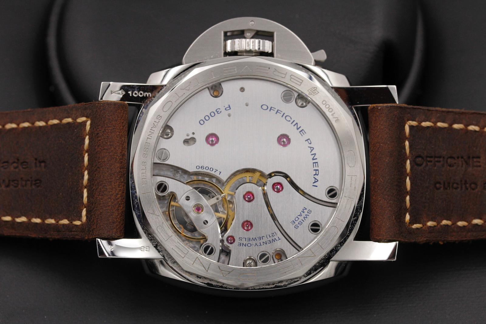 Watch Image 10