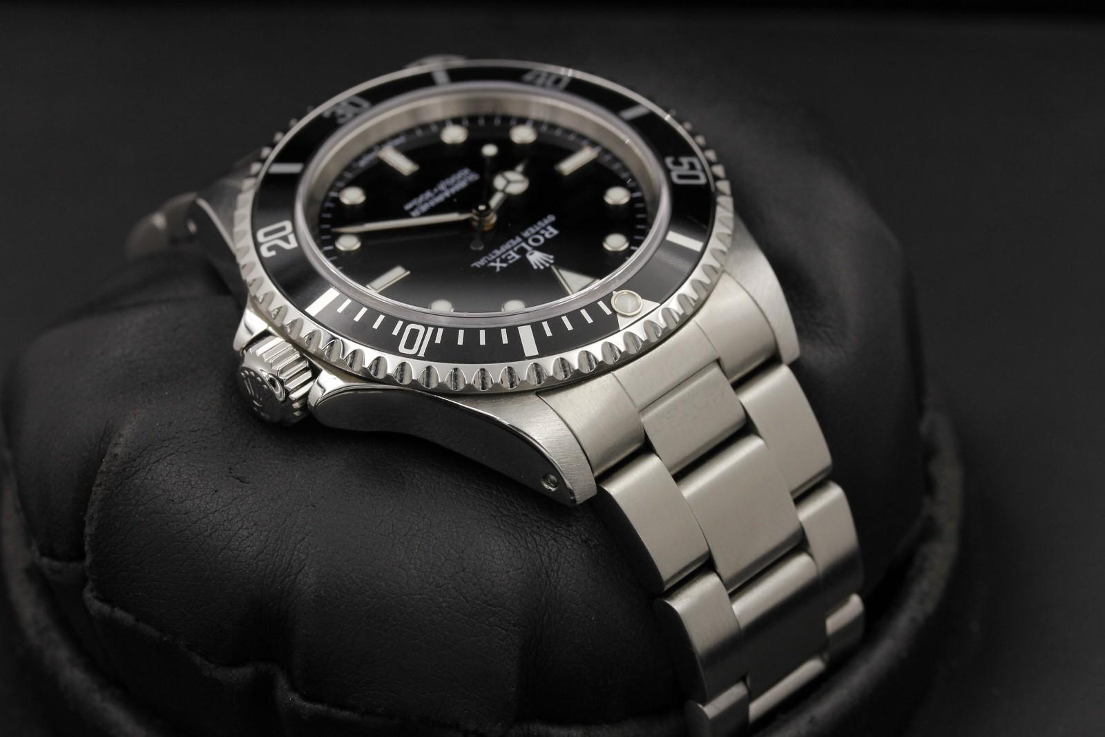 Watch Image 4