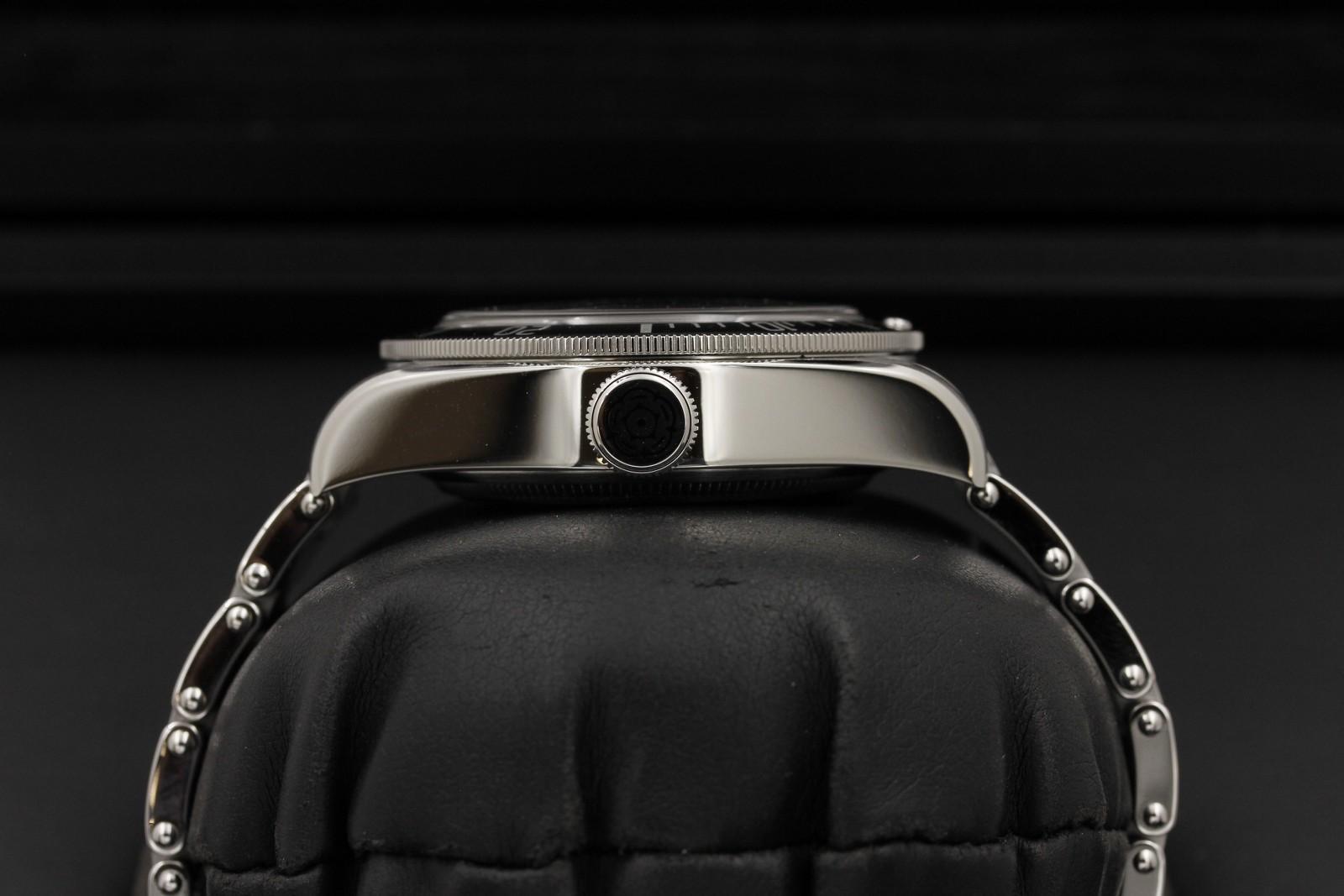 Watch Image 3