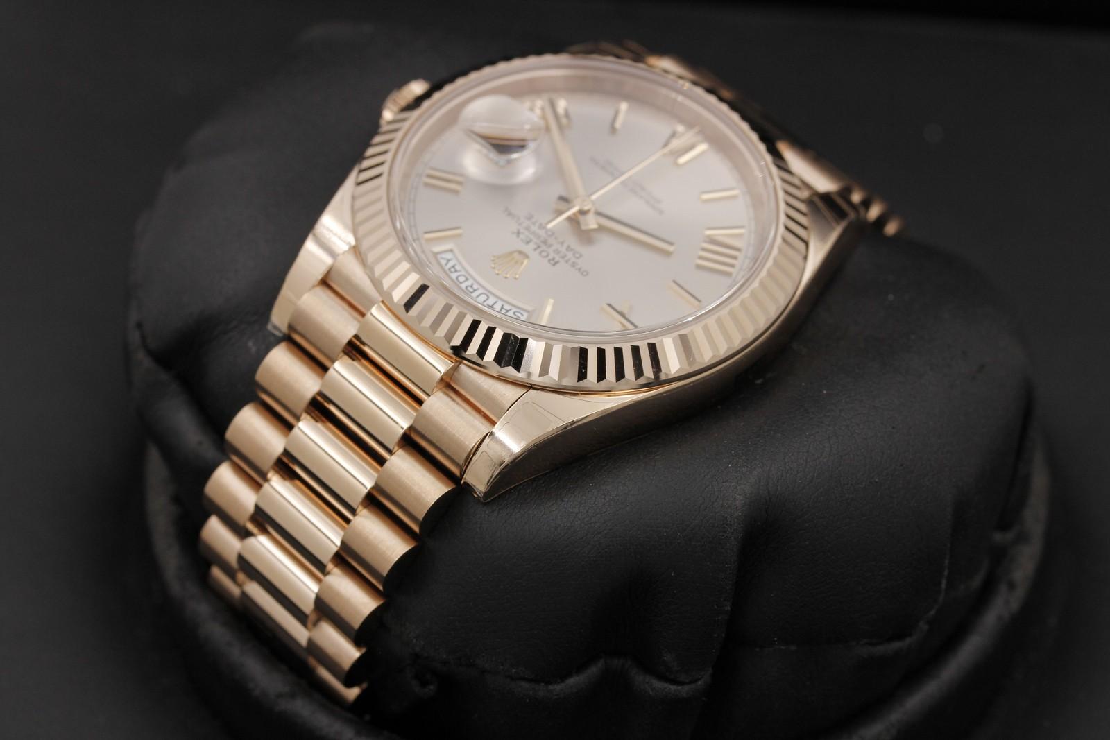 Watch Image 5