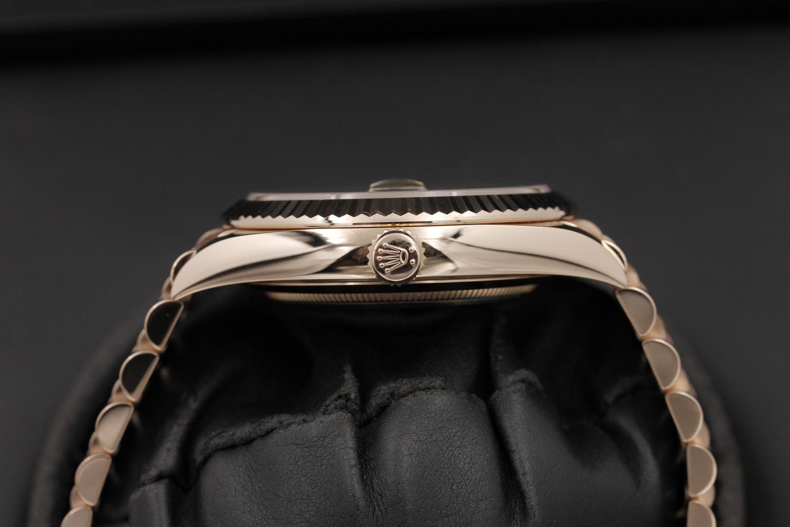 Watch Image 3