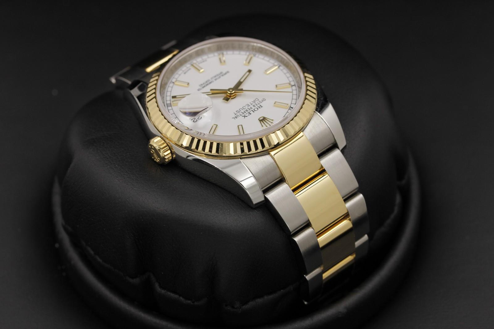 Watch Image 4