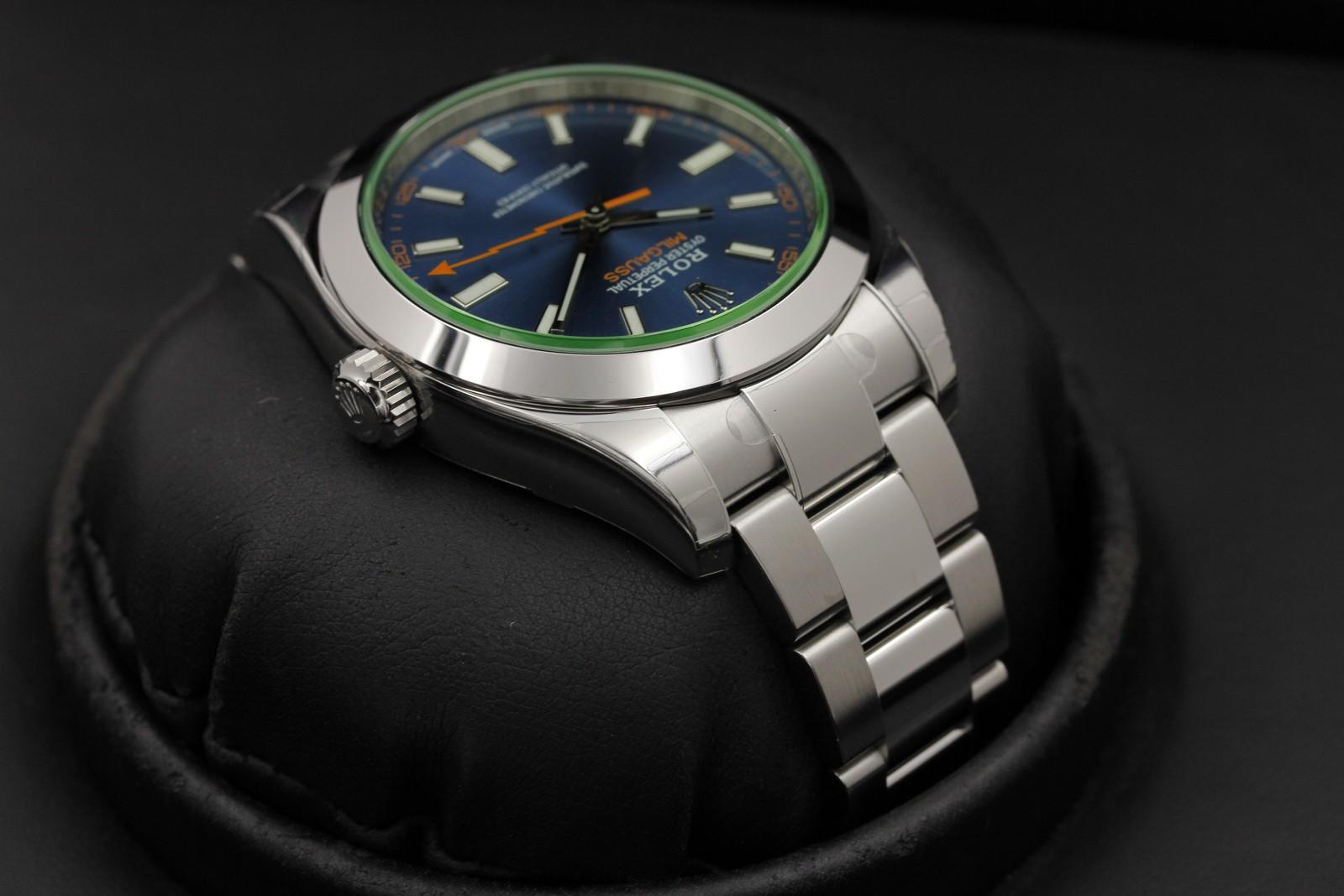 Watch Image 4