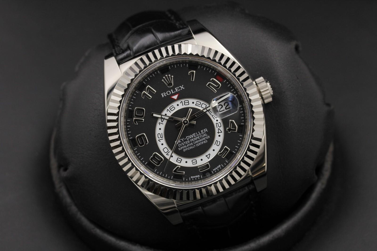 Watch Image 9