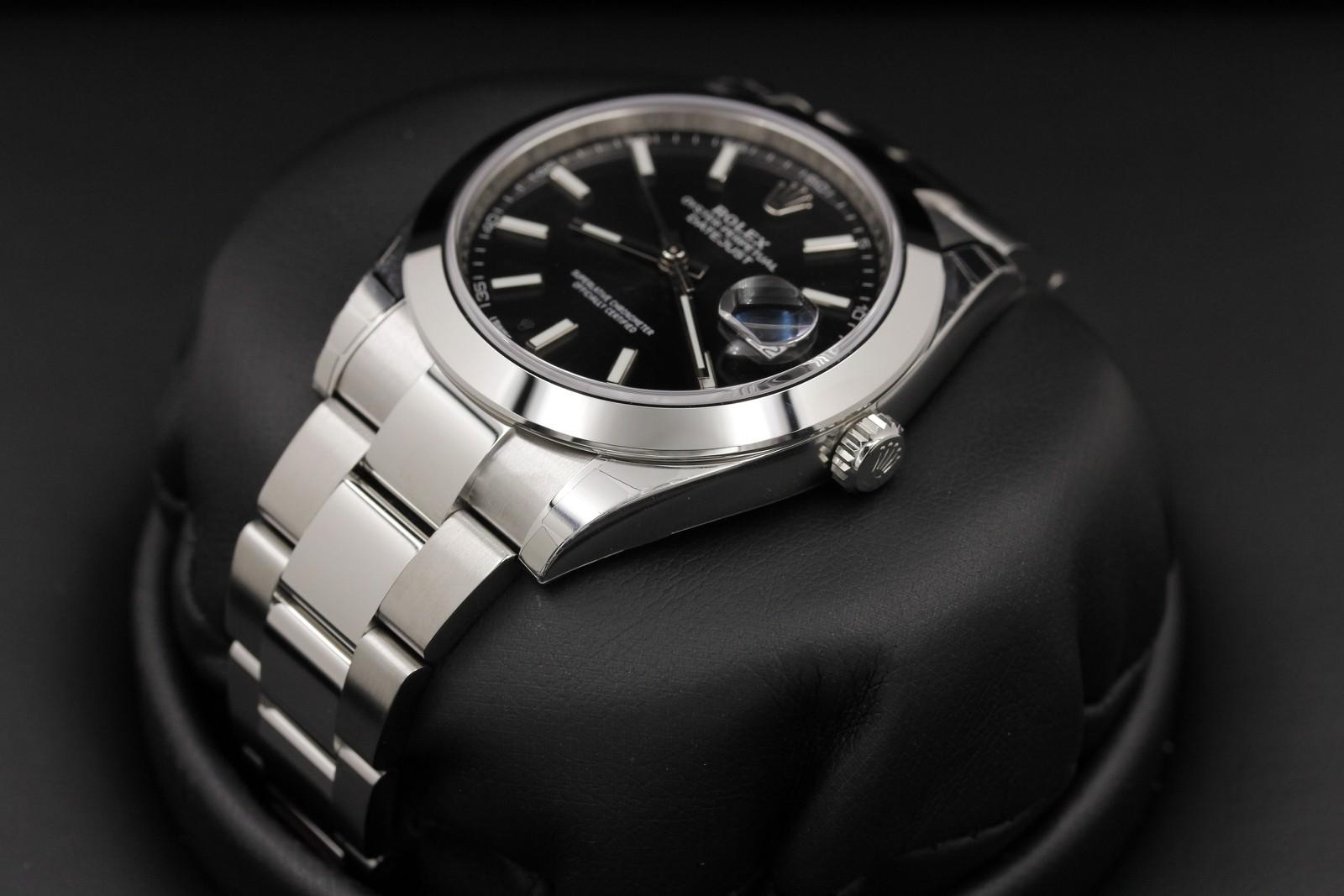 Watch Image 2