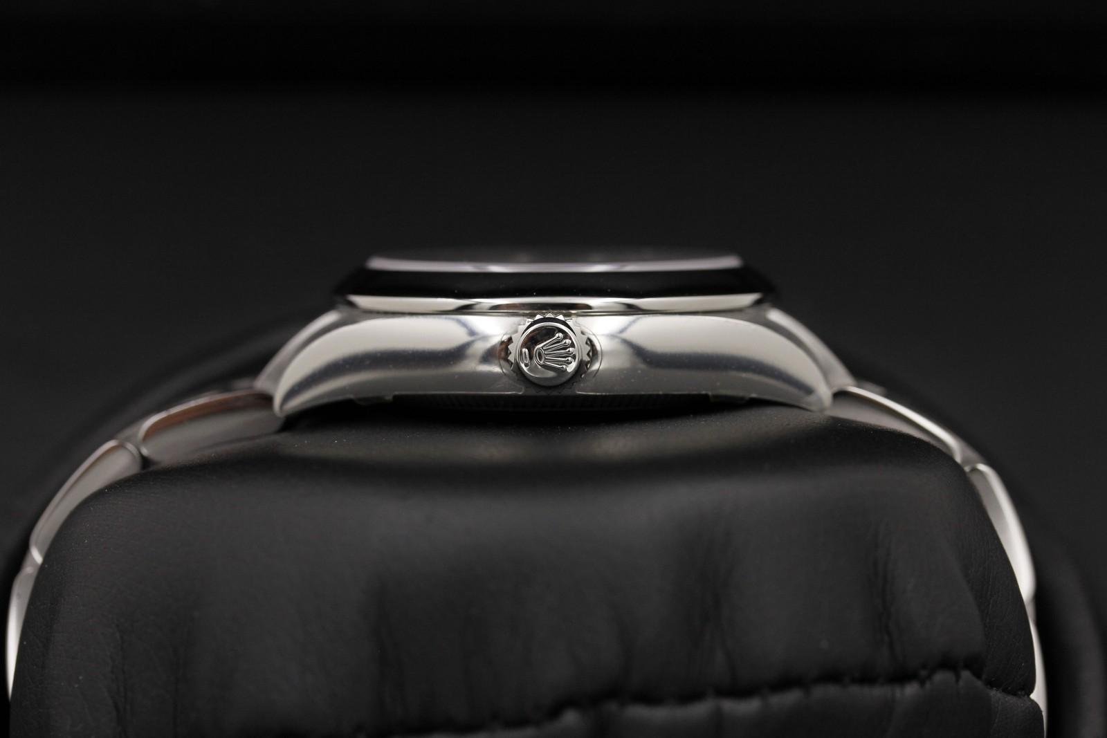 Watch Image 3