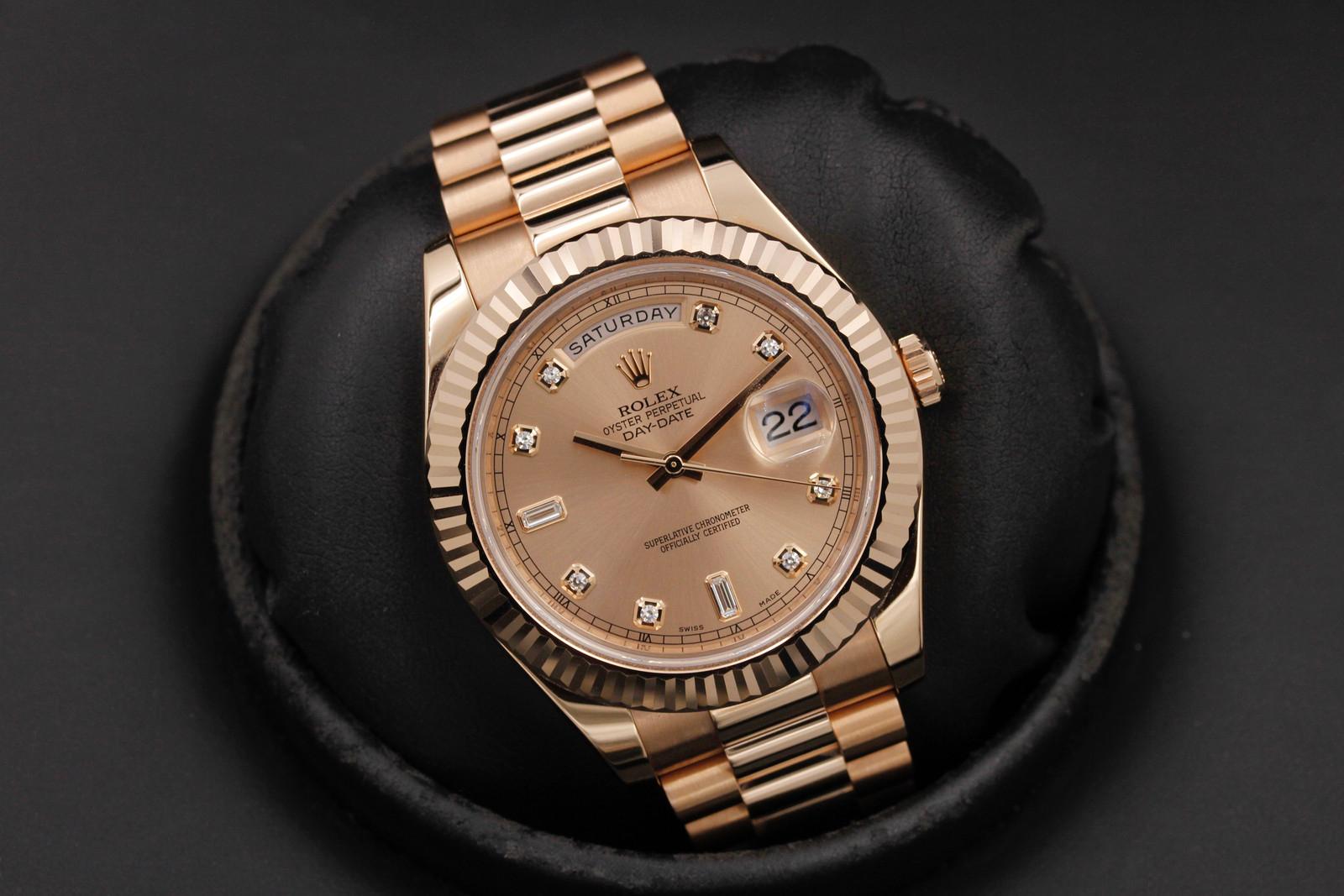 Watch Image 10