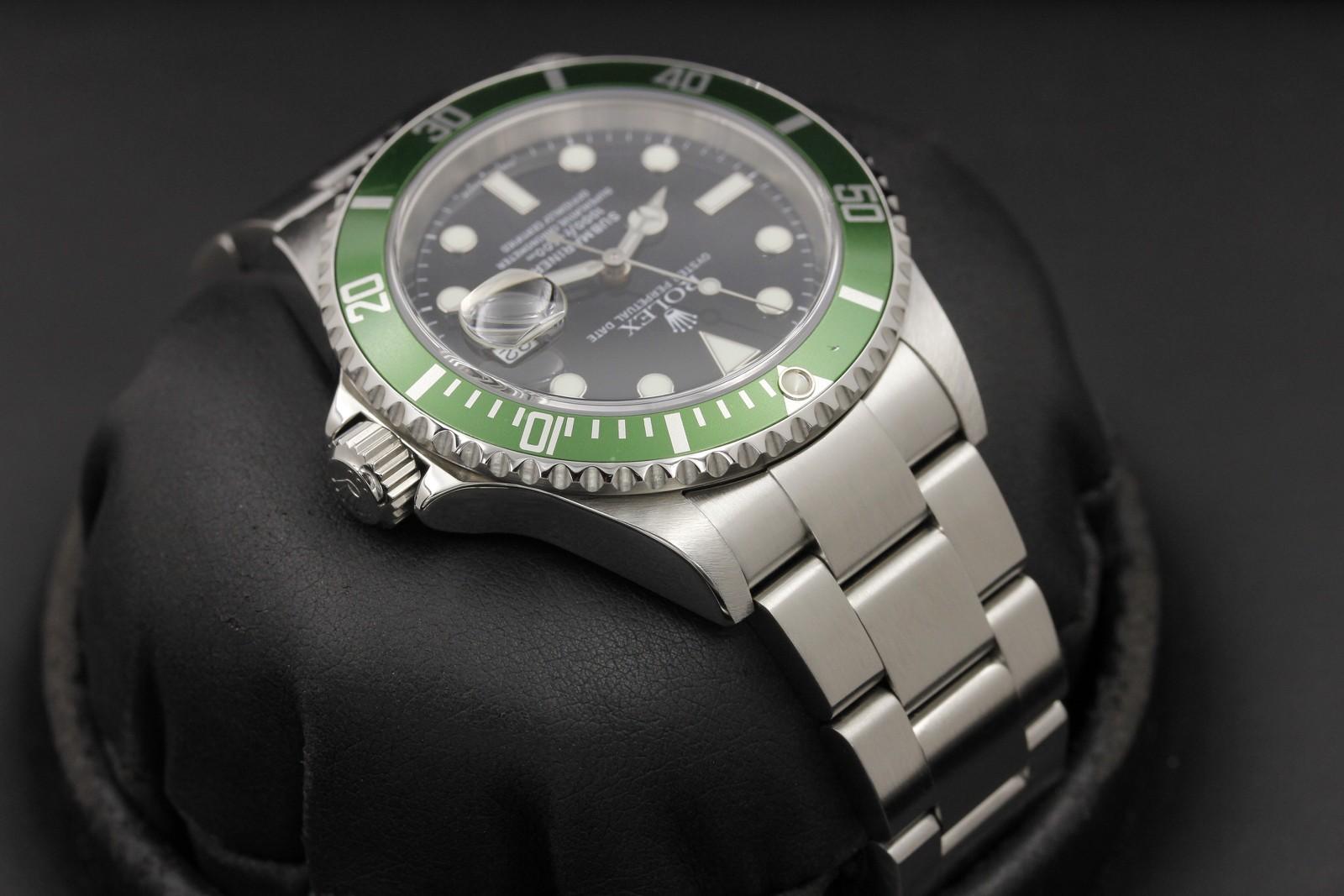 Watch Image 4