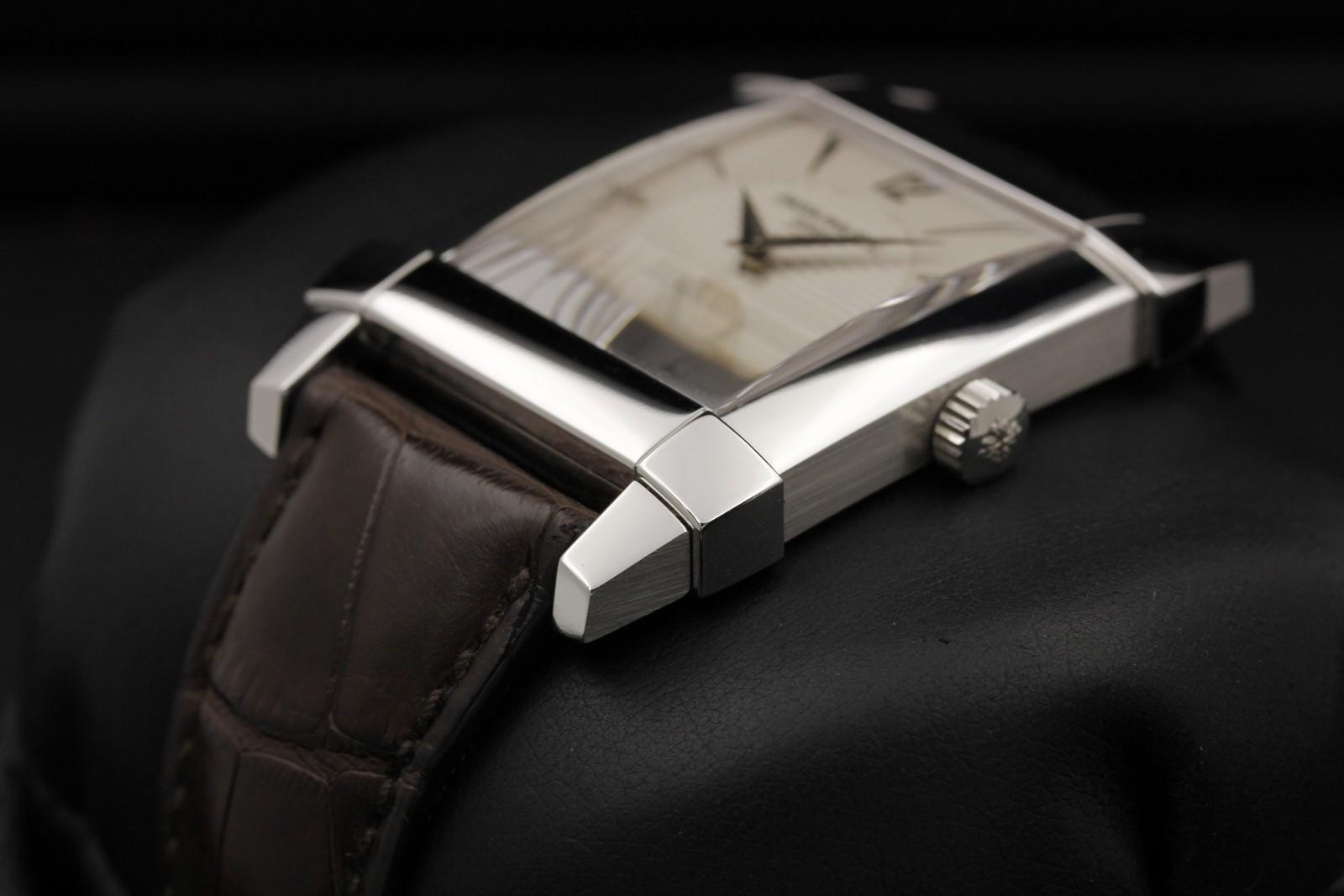 Watch Image 2