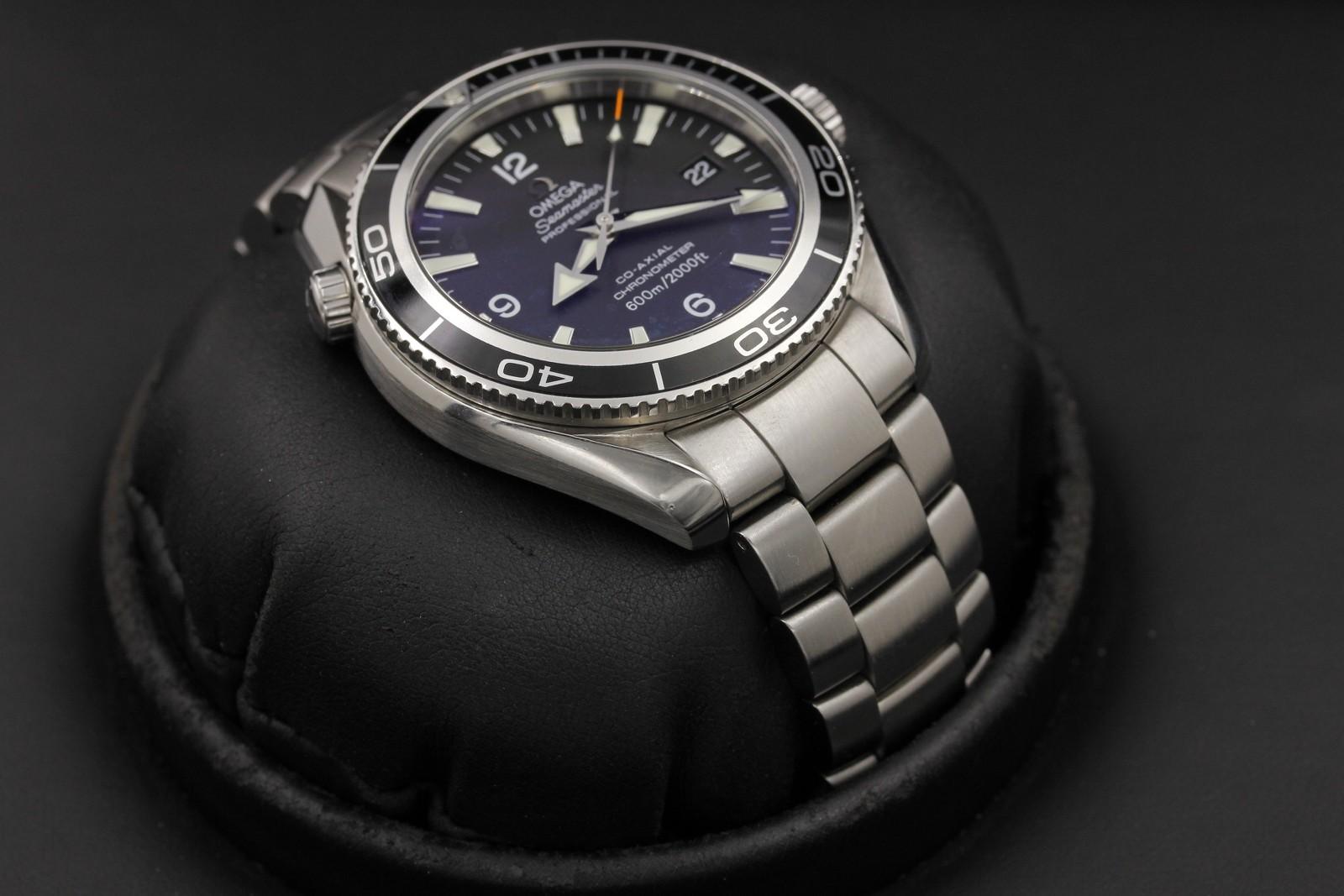 Watch Image 6