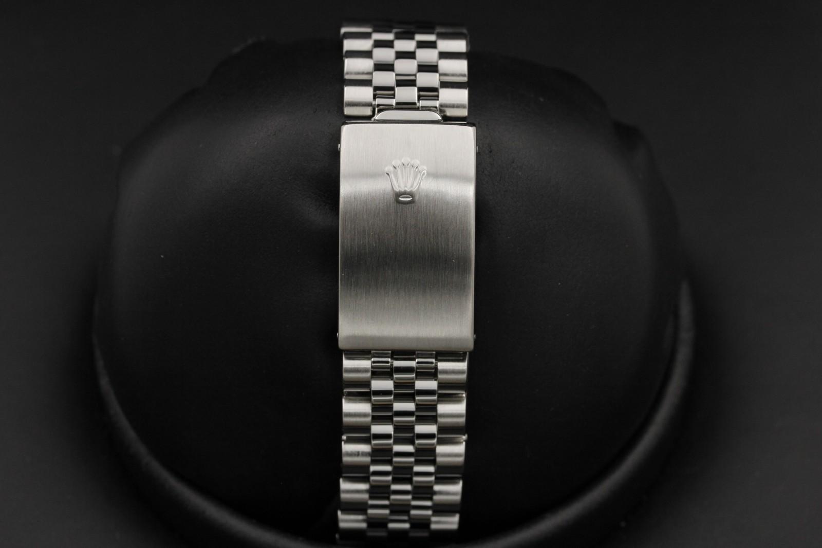 Watch Image 6