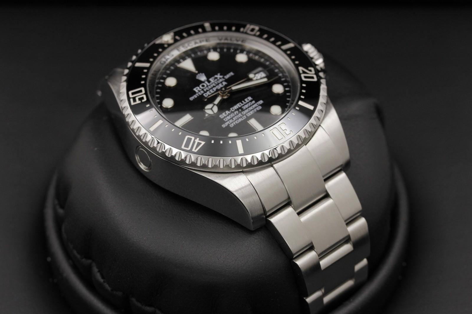Watch Image 6