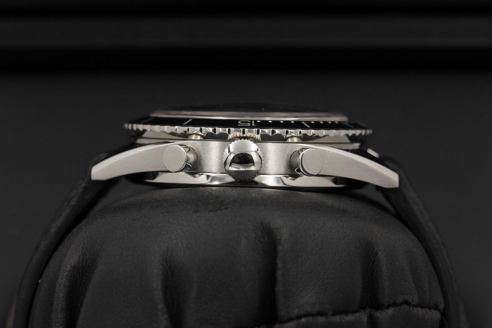 Watch Image 3