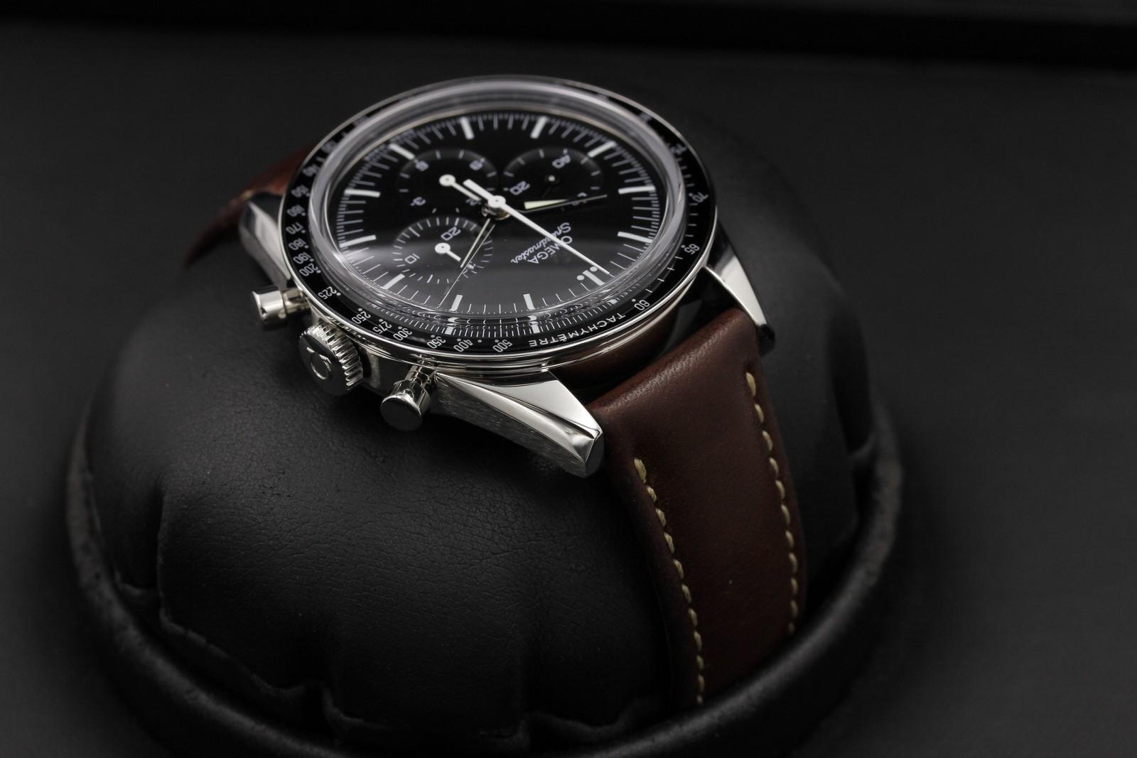 Watch Image 4