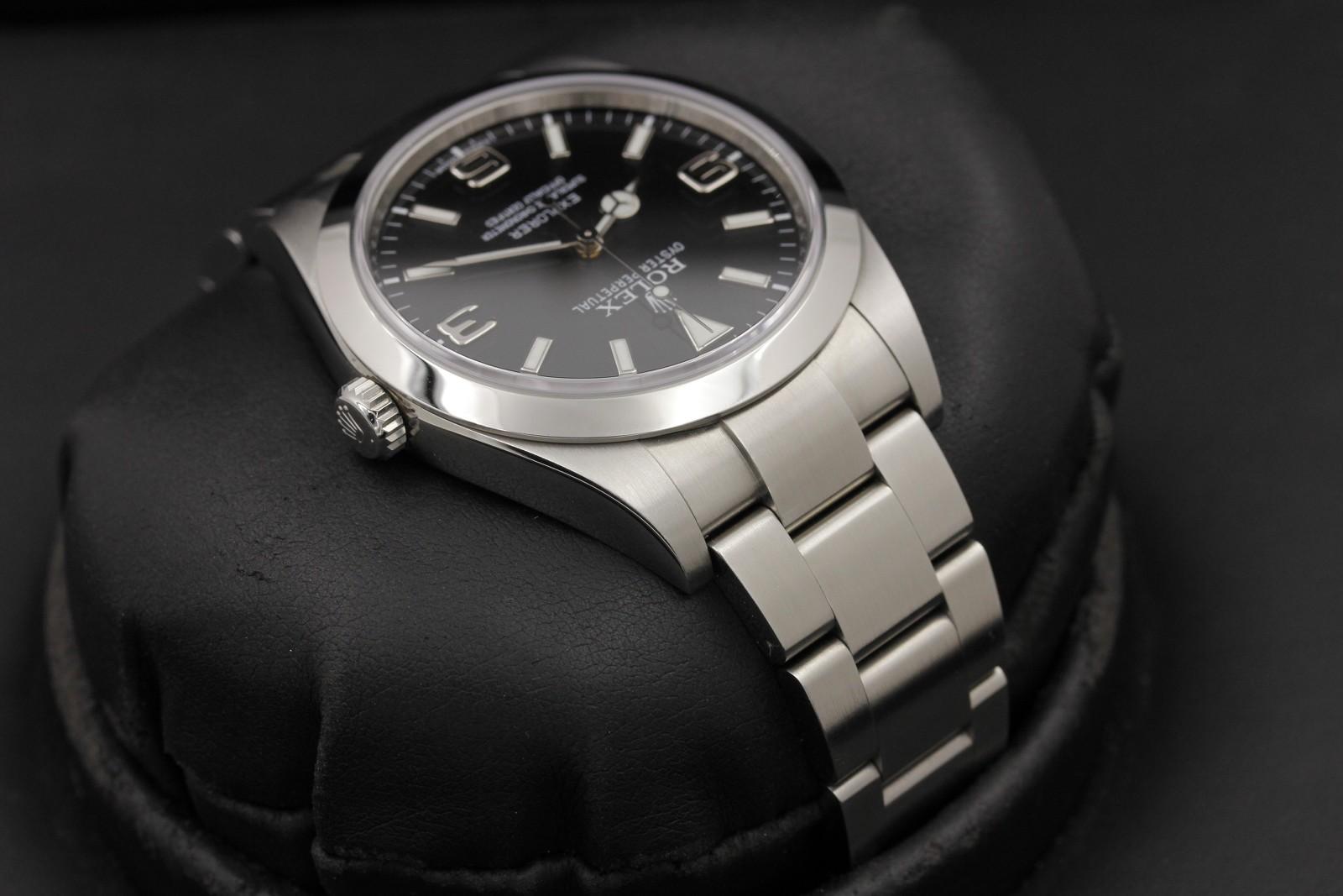 Watch Image 4