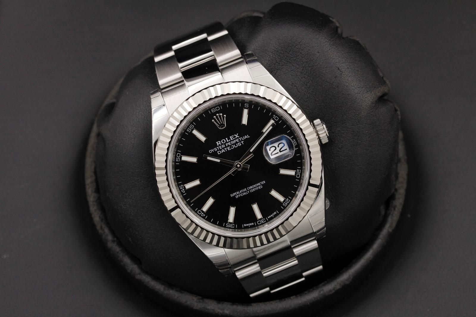 Watch Image 9
