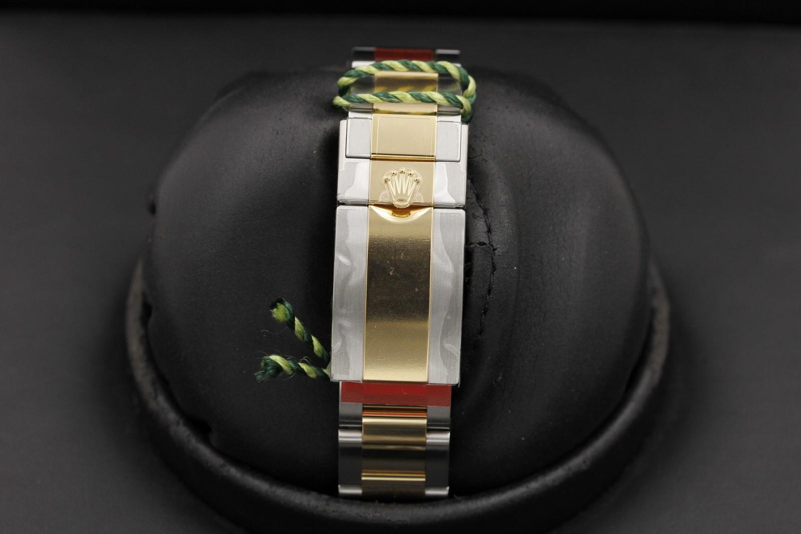Watch Image 7