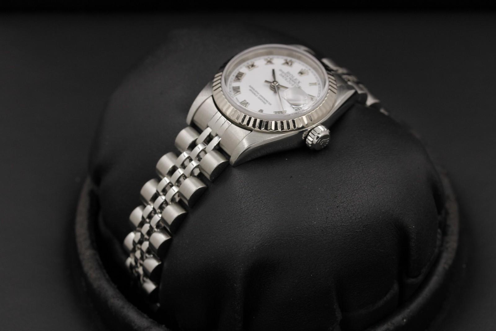 Watch Image 2