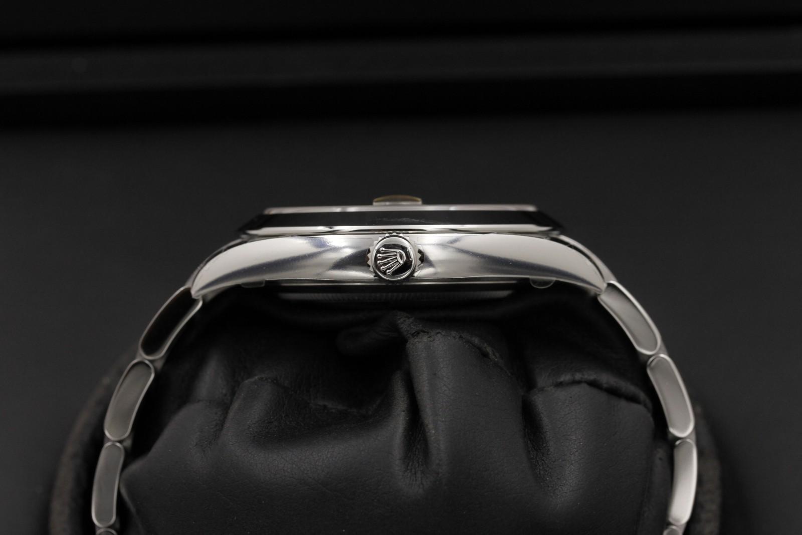 Watch Image 3