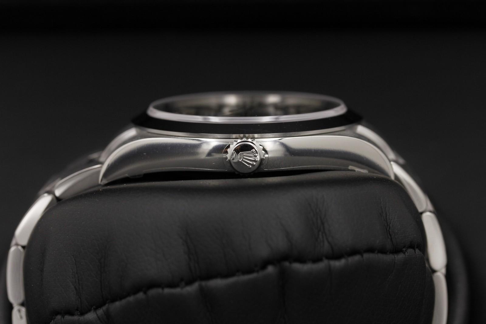 Watch Image 3