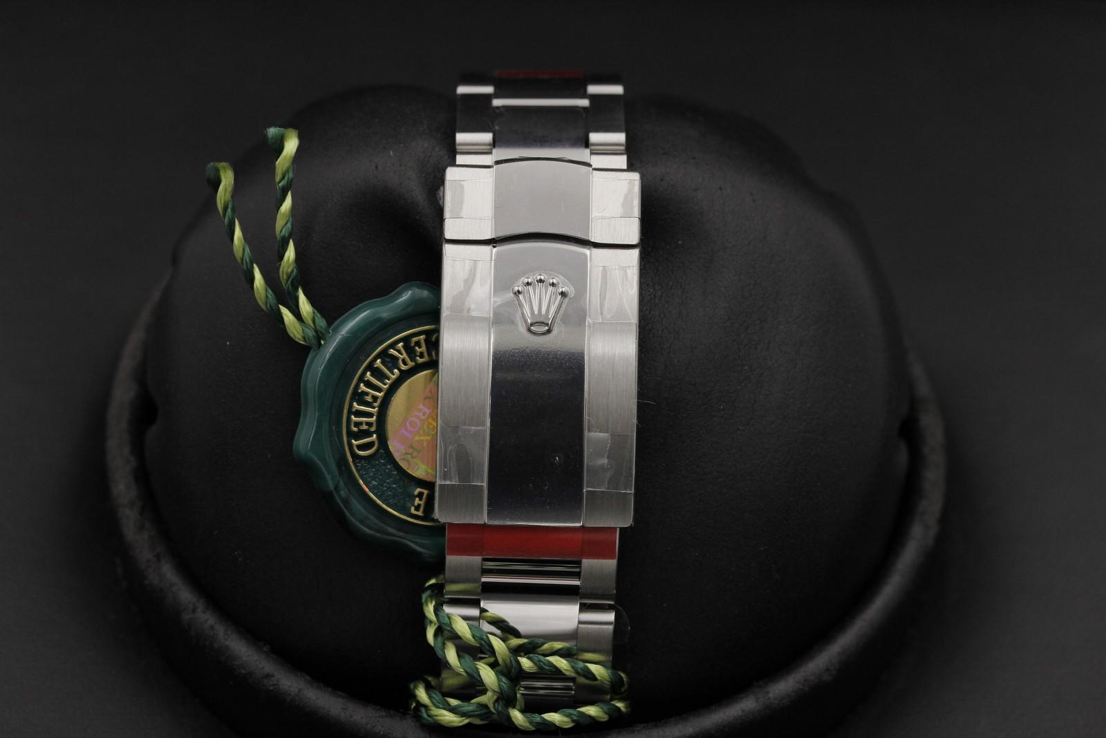 Watch Image 7