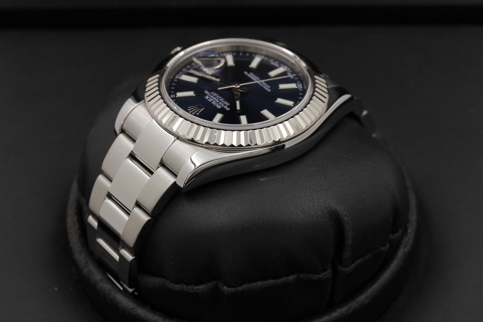 Watch Image 5